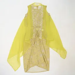 Akkriti by Pantaloons Girls Lime Green Embroidery Suit Set image 2