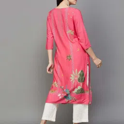 Melange by Lifestyle Fuchsia Printed Straight Kurta image 2