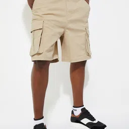 max Men Regular Fit Cargo Solid  Shorts image 1