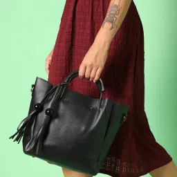 HauteSauce Black Textured Medium Handheld Handbag Combo Set image 2