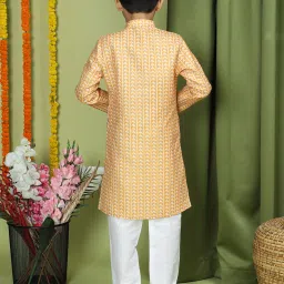 TABARD Kids Yellow & white Printed Full Sleeves Kurta with Pyjamas image 2