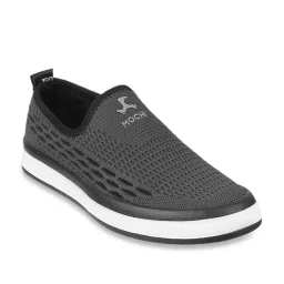 Mochi Men's Grey Walking Shoes image 2