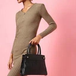 HauteSauce Black Textured Medium Handheld Handbag image 2