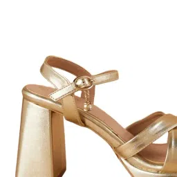 Ginger by Lifestyle Women's Light Gold Ankle Strap Sandals image 4