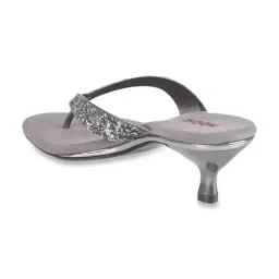 Mochi Women's Gun Metal Thong Sandals image 4