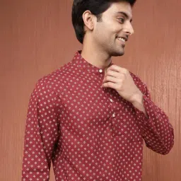 Fabindia Maroon Cotton Comfort fit Printed Shirt image 5