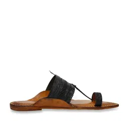 Kalapuri Men's Black Kolhapuri Sandals image 2
