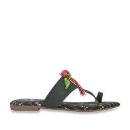 Jove Women's Pine Green Toe Ring Sandals image 2