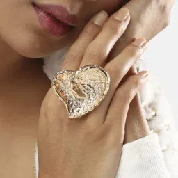 Sohi Women's Dented Heart Cocktail Ring image 3