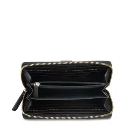 Tommy Hilfiger Victoria Black Free Size Wallet for Women image 4