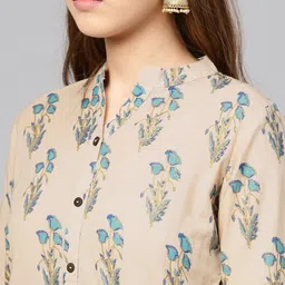 Varanga Women Beige Floral Printed Kurta image 4