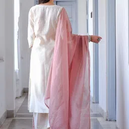 AG TEXTILE Women Regular Thread Work Kurta with Palazzos & With Dupatta image 5