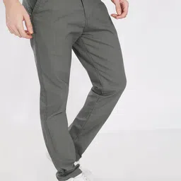 THE BEETEL HOUSE Men Relaxed Regular Fit Trousers image 2