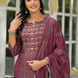 VASVI Ethnic Motifs Printed Notch Neck Sequinned Kurta With Trousers & Dupatta image 3
