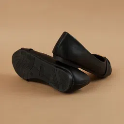 CODE by Lifestyle Women PU Boat Shoes image 3