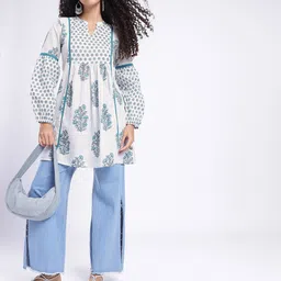 fusion by glitchez Floral Printed Mandarin Collar Lace Detail A-line Kurti-picture-28