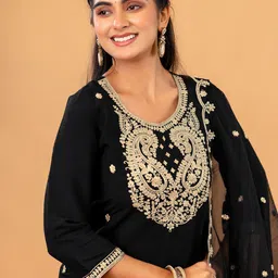 SANISA Women Ethnic Motifs Embroidered Regular Thread Work Kurta with Trousers & With Dupatta-image-77