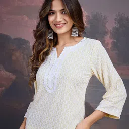 House of Pataudi Sequined Embroidered Straight kurtas image 2