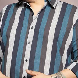 Instafab Plus Men Multi Striped Spread Collar Cotton Casual Shirt image 3