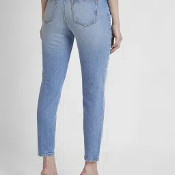 Spykar Light Blue Cotton Distressed Mid Rise Jeans image 2