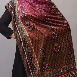 ESSENTIELE Women Ethnic Woven Velvet Stole with Tassels image 4