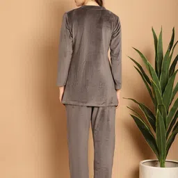 FNOCKS Mandarin Collar Night Suit image 3