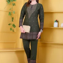 CUPID Printed Tunic With Trousers Co-Ords image 3