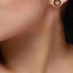 P.C. Chandra Jewellers 22k Gold Beautiful Spherical Shape Pola Carved With Stud Earrings image 2