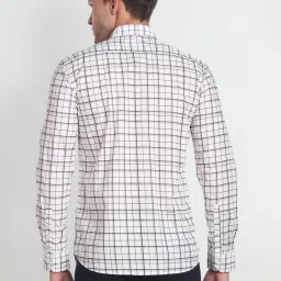 Arrow Sport White & Cherry Cotton Slim Fit Checks Shirt image 2