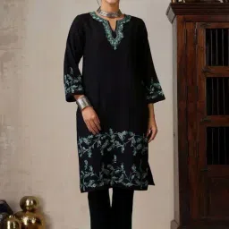 House of Chikankari Black HOC Crafts Aari Embroidered Woollen Solid Women's Long Kurta-picture-22