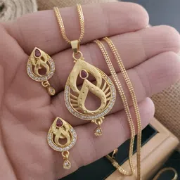 V.K.PAYAL.JEWELLERY Gold-Plated Stones-Studded Jewellery Set image 1