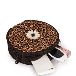 LADY QUINTON Structured Sling Bag image 2