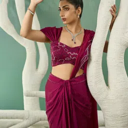 ONE KNOT ONE Embellished Short Sleeve Crop Top Skirt & Dupatta Co-Ords image 2