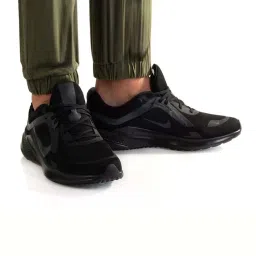 Nike Men's QUEST 5 Black Running Shoes image 1