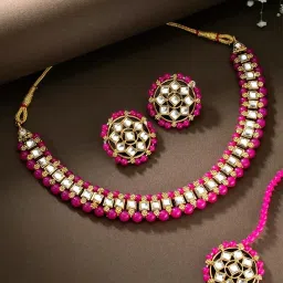 Peora Gold Plated Kundan Choker Necklace Round Stud Earring & Maang Tikka Set image 1