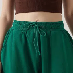 Bewakoof Women's Green Super Loose Fit Brushed Cargo Jogger image 5