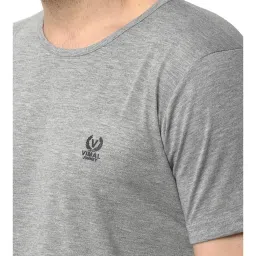 Vimal Jonney Grey T-Shirt & Capris image 4