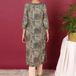 Vaamsi Dark Blue Printed Straight Kurta image 2