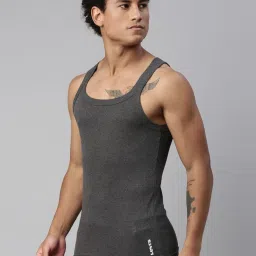 Levi's Multi Cotton Regular Fit Vest - Pack Of 2 image 3