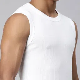 Levi's White Cotton Regular Fit Vest image 5
