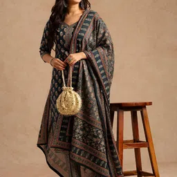 Vbuyz Floral Printed Pure Cotton Kurta With Trousers & Dupatta-image-79
