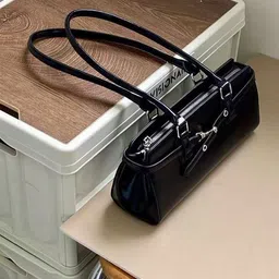 StyleCast x Revolte PU Structured Sling Bag-picture-24