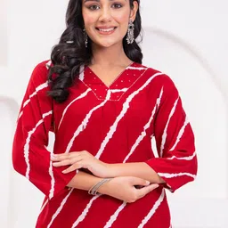 Sarai Women Leheriya Printed Regular Sequinned Kurta with Trousers image 2