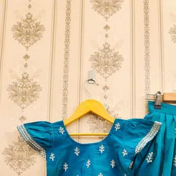 Sangria Girls Embroidered Lehenga & Choli image 2