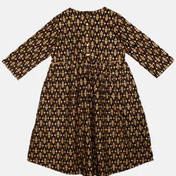 Kiddopanti Kids Black & Beige Printed Kurta image 2