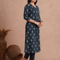 Kami Kubi Navy Blue Cotton Regular Fit Printed Kurta image 3