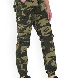 Hymen Legions Men Camouflage Printed Regular Fit Cotton Cargos Trousers image 4