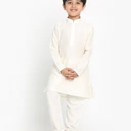 Vastramay Full Sleeves Solid Kurta & Pajama Set - Cream image 5