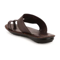 Bata Men's Brown Toe Ring Sandals image 5