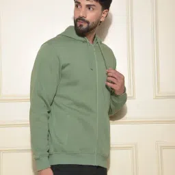 Crimsoune Club Green Blended Regular Fit Solid Hooded Sweatshirt image 3